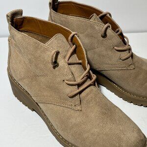White Mount Tan Suede Boots Size 10